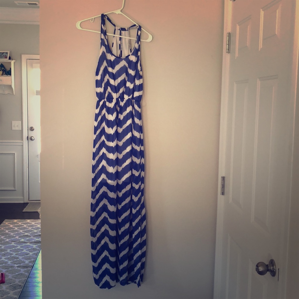 Keyhole back striped maxi dress.